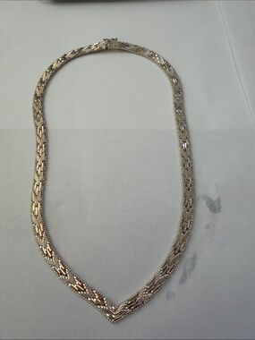 Sterling silver V-Point Chain Necklace - 925 Italy Women Jewelry 18 inches